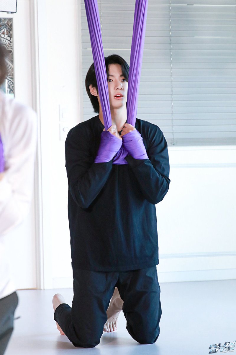KOOKMIN_WORLD's tweet photo. 🐰🐣  best time of day to exercise💪
#kookmin #jikook #กุกมิน #국민 
#지국 #JIMIN #JUNGKOOK https://t.co/fBryjbR8ti