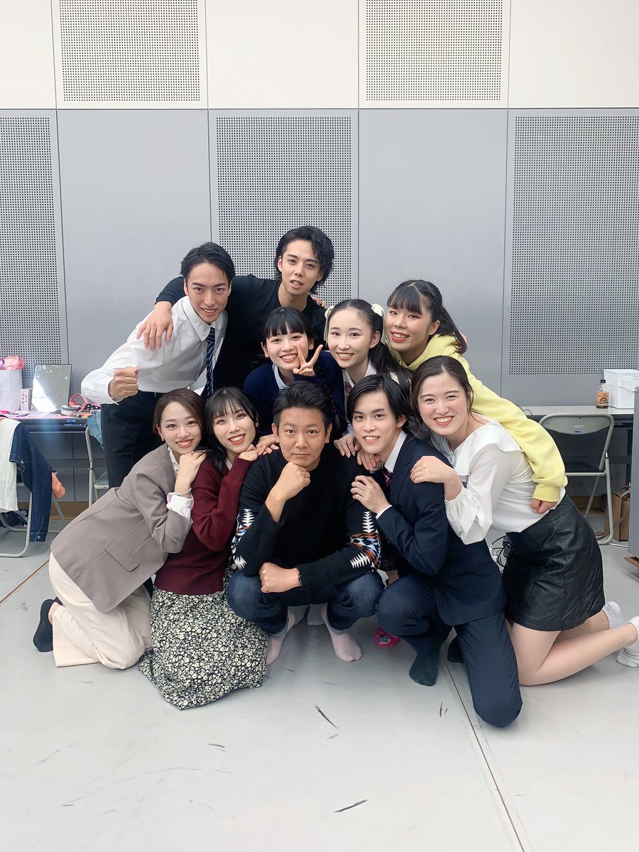 asaka_charlotte's tweet photo. 銀河旋律にお越しくださった皆様本当にありがとうございました⭐️
はるか役本当に悩みました。
ですが、先生、スタッフの皆さん、広くての皆さん、銀河の仲間のふとした一言の中に
答えやアドバイスが隠れていて
おかげでここまで辿り着けました。
実りある時間を過ごせて幸せでした
#TP銀河 
#TP広くて https://t.co/tZhXdyJej6