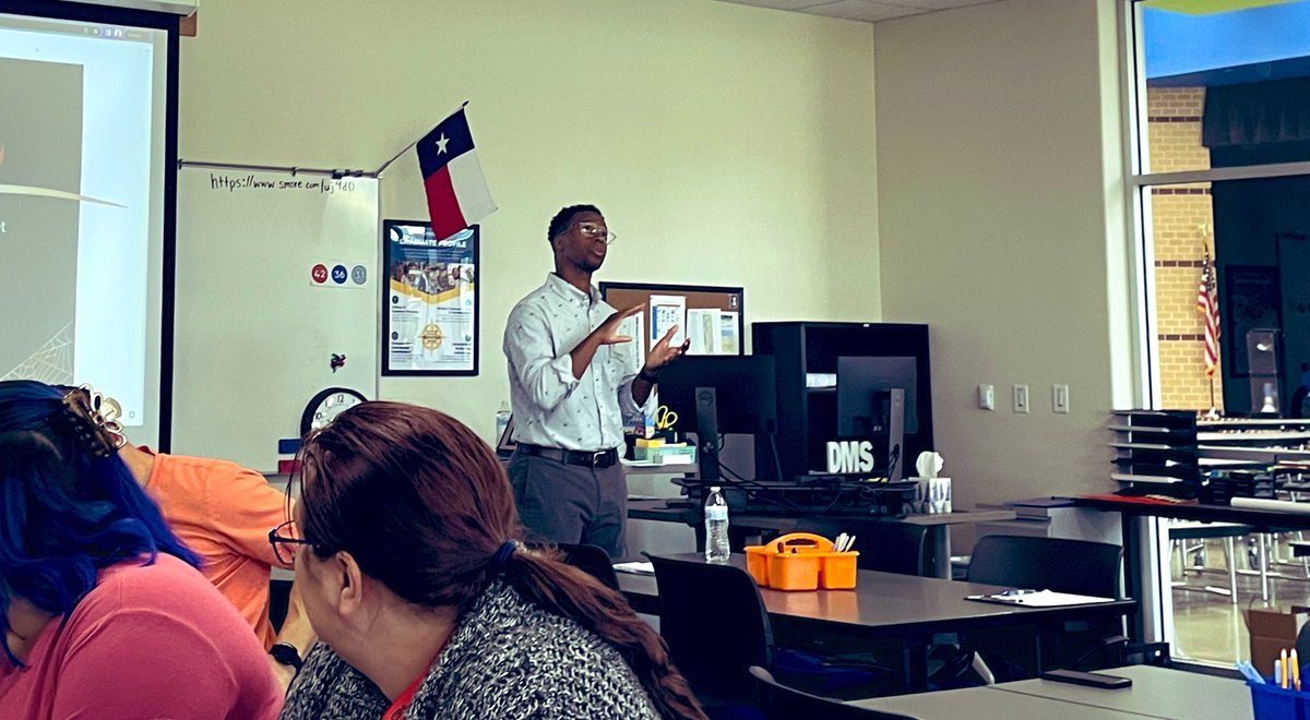 “Am I trying to get through the lesson or am I trying to get through to the student?” Real talk this morning from <a href="/newtechnetwork/">New Tech Network</a>’s Vincent Manor with <a href="/DanielsonMiddle/">Danielson Middle School</a> staff this morning. #LISDcic #LiveSDMS
