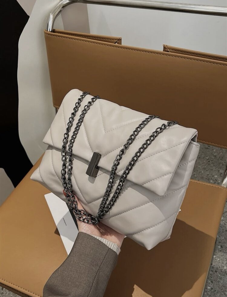 منو لسه ما جاتها هدية مننا 👀💜؟!

فولو وريتويت ♥️🎉🎁