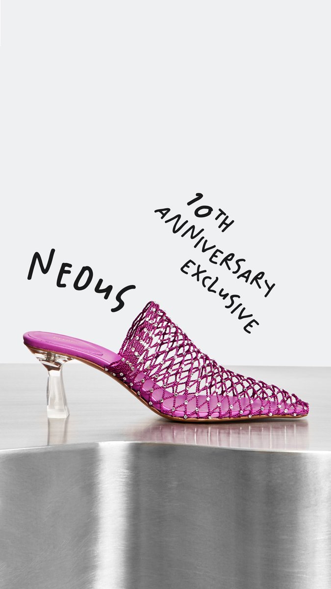 levelshoes's tweet photo. Just in exclusives: #ValentinoGaravani, #MachAndMach, #Neous, #TheAttico and more! Never-seen-before styles have just arrived online and in-store. Stay tuned for Miu Miu, Chloé, Amiri, Off-White, Lanvin and over 50 others… Click here to shop: https://t.co/orbEmp6vBR https://t.co/XrSL17DCyy