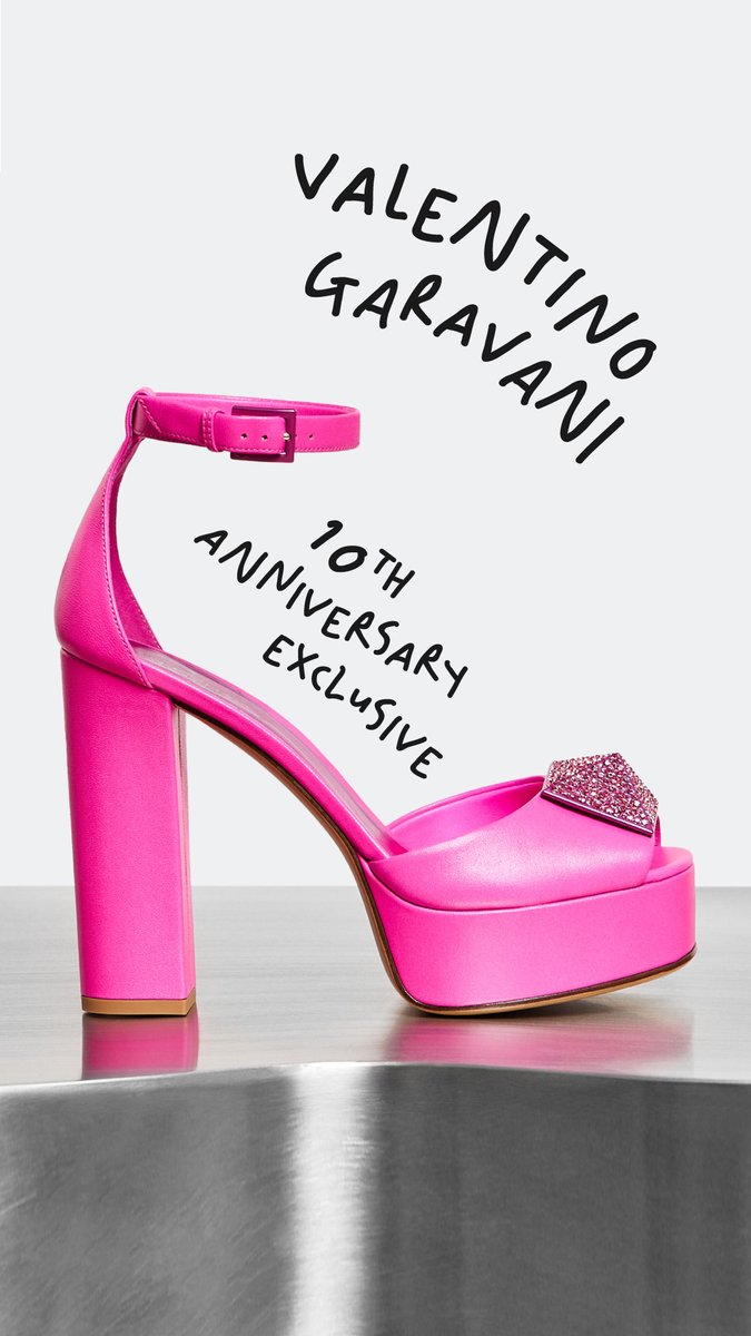 levelshoes's tweet photo. Just in exclusives: #ValentinoGaravani, #MachAndMach, #Neous, #TheAttico and more! Never-seen-before styles have just arrived online and in-store. Stay tuned for Miu Miu, Chloé, Amiri, Off-White, Lanvin and over 50 others… Click here to shop: https://t.co/orbEmp6vBR https://t.co/XrSL17DCyy