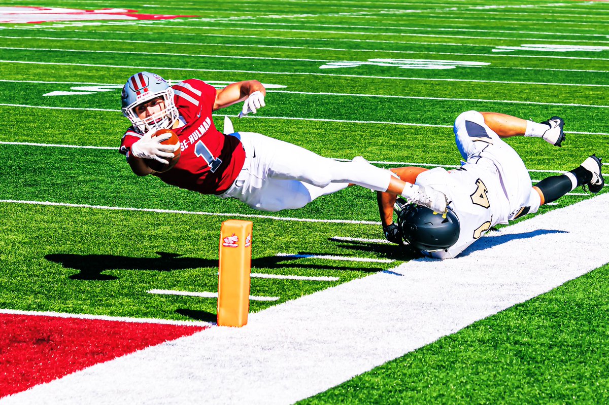 This weekend we are back in action on the road! Fightin’ Engineers take on Bluffton University! Location 📍: Bluffton, OH Date 🗓: Saturday, Oct. 15th Time ⏰: 1:30pm est Battle on the road. 💪 📸 Pics from @TimWilking #WeWork🌹🏈