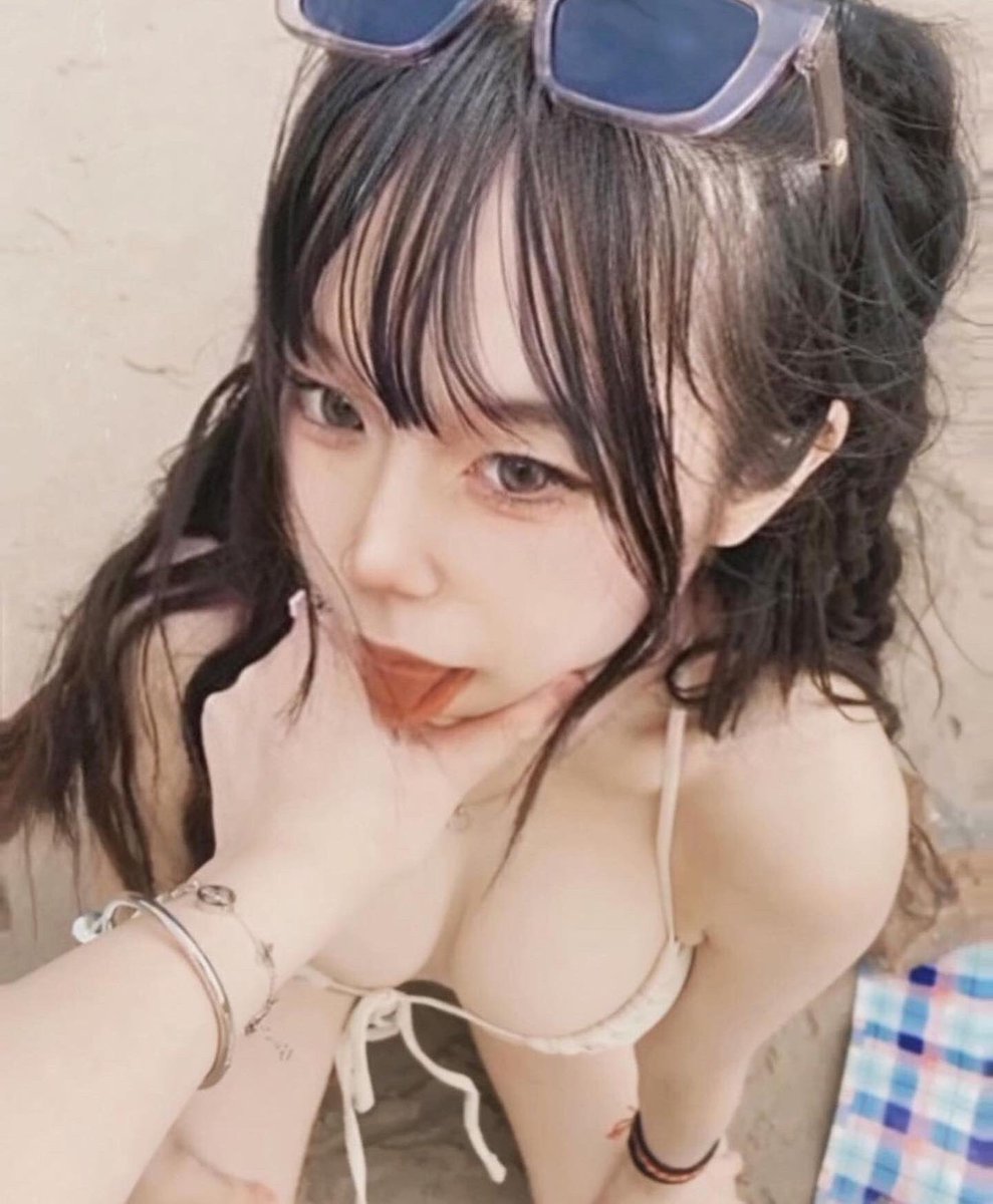 love_hotwoman's tweet photo. 本地嘢

00後

🔥只post高質素人🔥
 生活苦悶，有好嘢大家J

#savehkgirl #hkg #hkig #hkiger #hkgirl #hkgal #hkhot #hkpretties #香港 #香港女孩 #香港女生 #hkgirlstyle #shediscovershongkong #港女 #852 #followmyig #ighk #hongkong #hongkonger #hkfitnessgirl #hkgymgirl #hkmodels #portrait https://t.co/H774wiVNg1