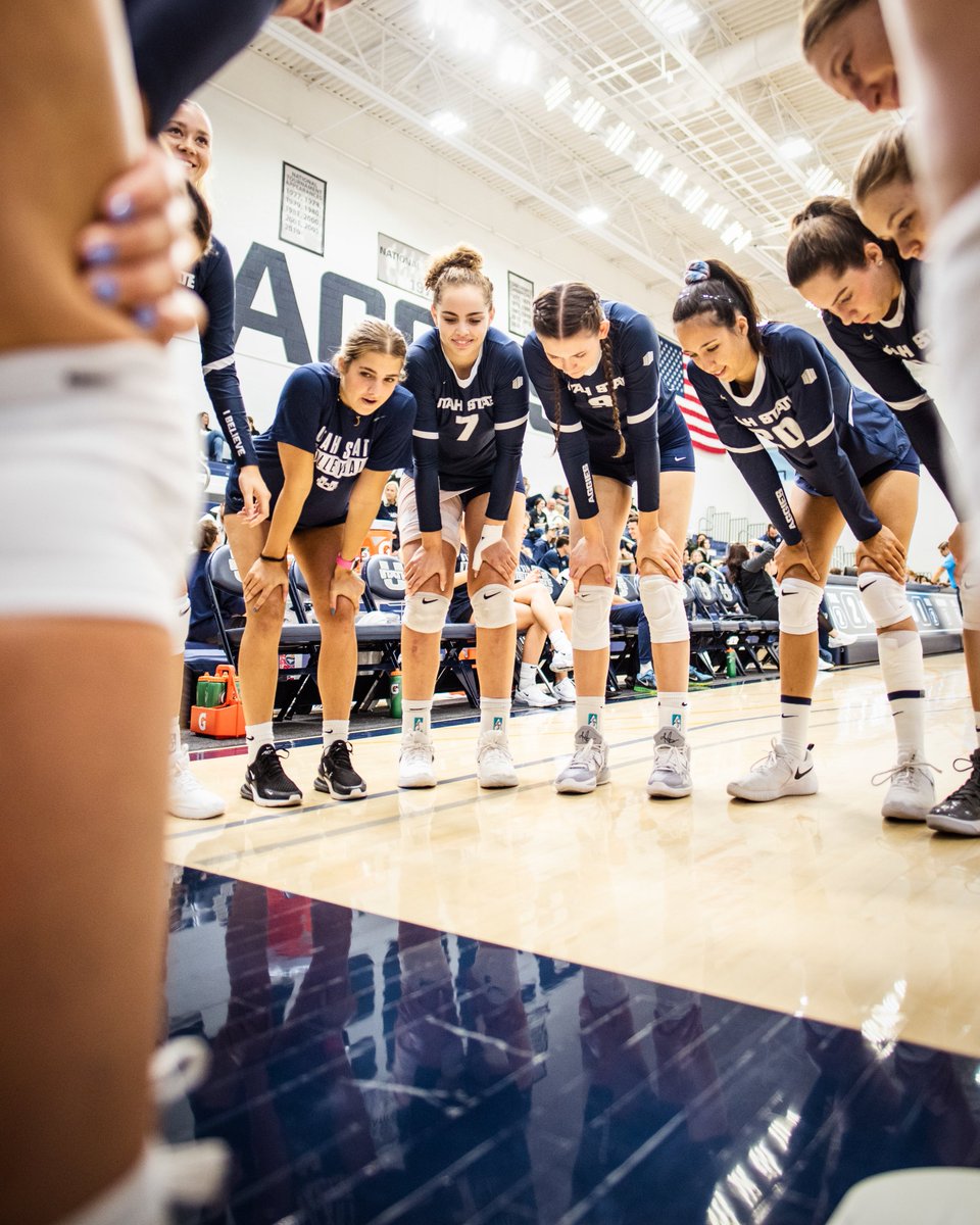 USUAthletics's tweet image. HUGE battle tonight in #ClubEstes. Bring your mom, bring your dad, bring a friend, BRING THE NOISE! 

➡️ 7:00 PM | @USUVolleyball 

#AggiesAllTheWay