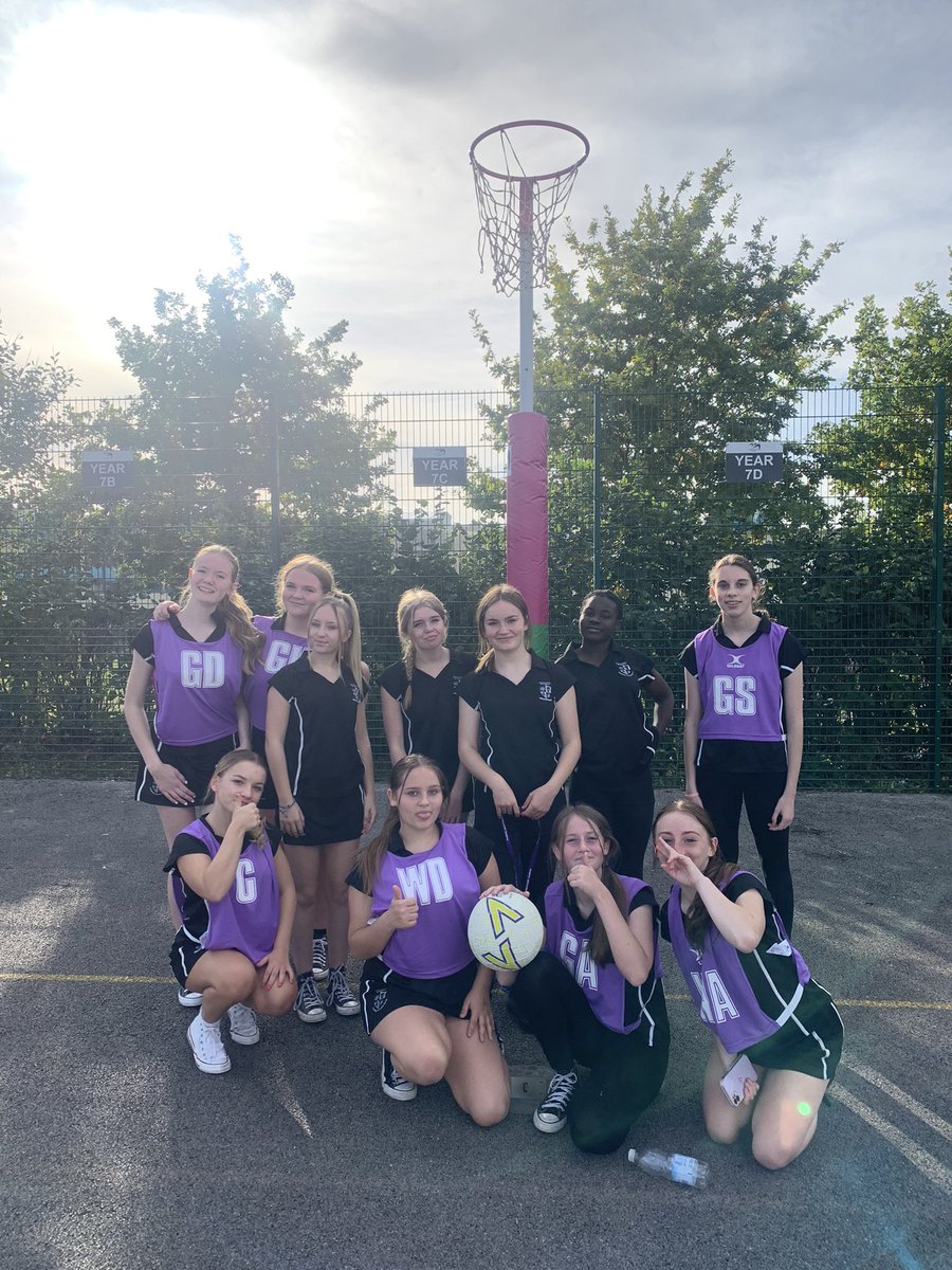 MASport_PE's tweet photo. Had such a lovely afternoon with these wonderful students! Thank you Miss Ford @MerchantsAc_Art for coming to support! https://t.co/Y1XZH0VsIw