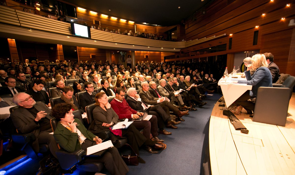 Ouverture d'une visioconférence sur le "GROUPE TVA : DERNIERE LIGNE DROITE AVANT L'OPTION !" En présence de Vincent Petit, administrateur des finances publiques, chef du Bureau D1 de la DLF en charge de la TVA - Mardi 18 octobre de 9h à 11h - tickets-iacf.fr