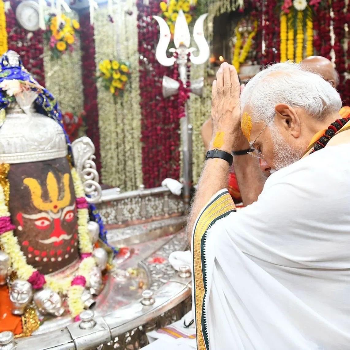 WebSumanPandey's tweet photo. #MahakalCorridor #Mahakal #ModiHaiTohMumkinHai 
Mahakal Darshan https://t.co/Y8MaHTu9Qg