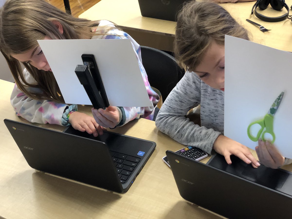 MrKSDyck's tweet image. Grade 5/6s @PortWellerPS also took many photos of common objects so that the #ArtificialIntelligence of #GoogleCreativeLab’s  #TeachableMachine (teachablemachine.withgoogle.com/train) would be able to tell them apart. #AI @KidsCoding @DigitalMomentCA @alexanderchen #Coding #Patterns #Camera