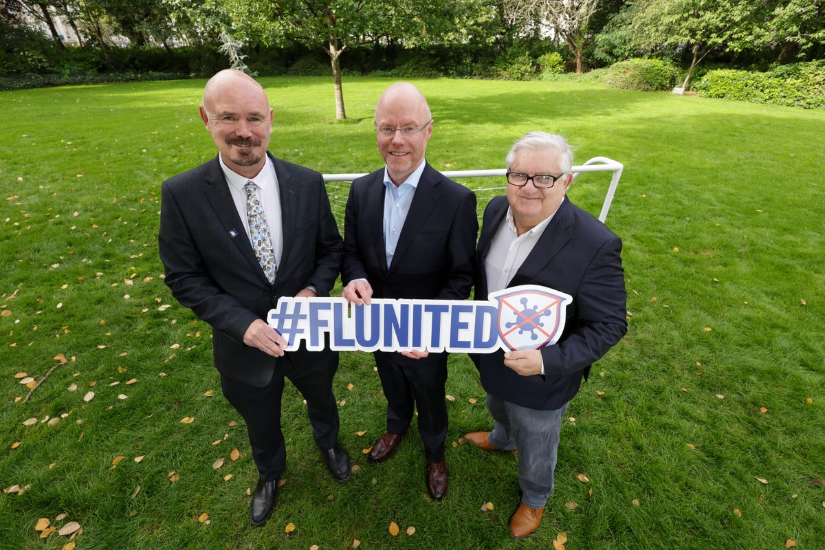 Delighted to support a new campaign by <a href="/IrishPatients/">Irish Patients Assoc</a> encouraging parents and guardians to bring their children between 2-17 years to their local pharmacy or GP for a free flu vaccine. Great to see @StephenDonnelly supporting the campaign #Flunited #ThinkPharmacy