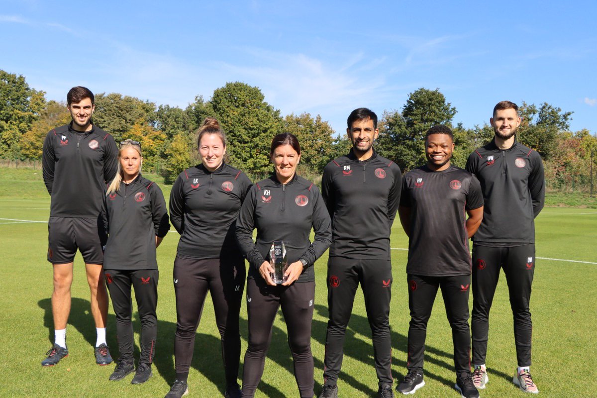 A huge honour to work alongside these fantastic people, which has seen us collect the manager of the month award in September <a href="/BarclaysWC/">Wc</a> <a href="/CAFCWomen/">Charlton Athletic Women</a> <a href="/LMA_Managers/">LMA</a>