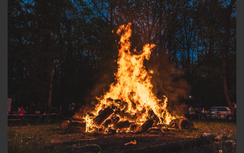 Halloween is fast approaching and we would like to remind you that the uncontrolled burning of waste in a bonfire is an illegal, costly and dangerous practice. We urge you to be vigilant and report any stockpiling of waste. Read more: bit.ly/dlrHalloween22