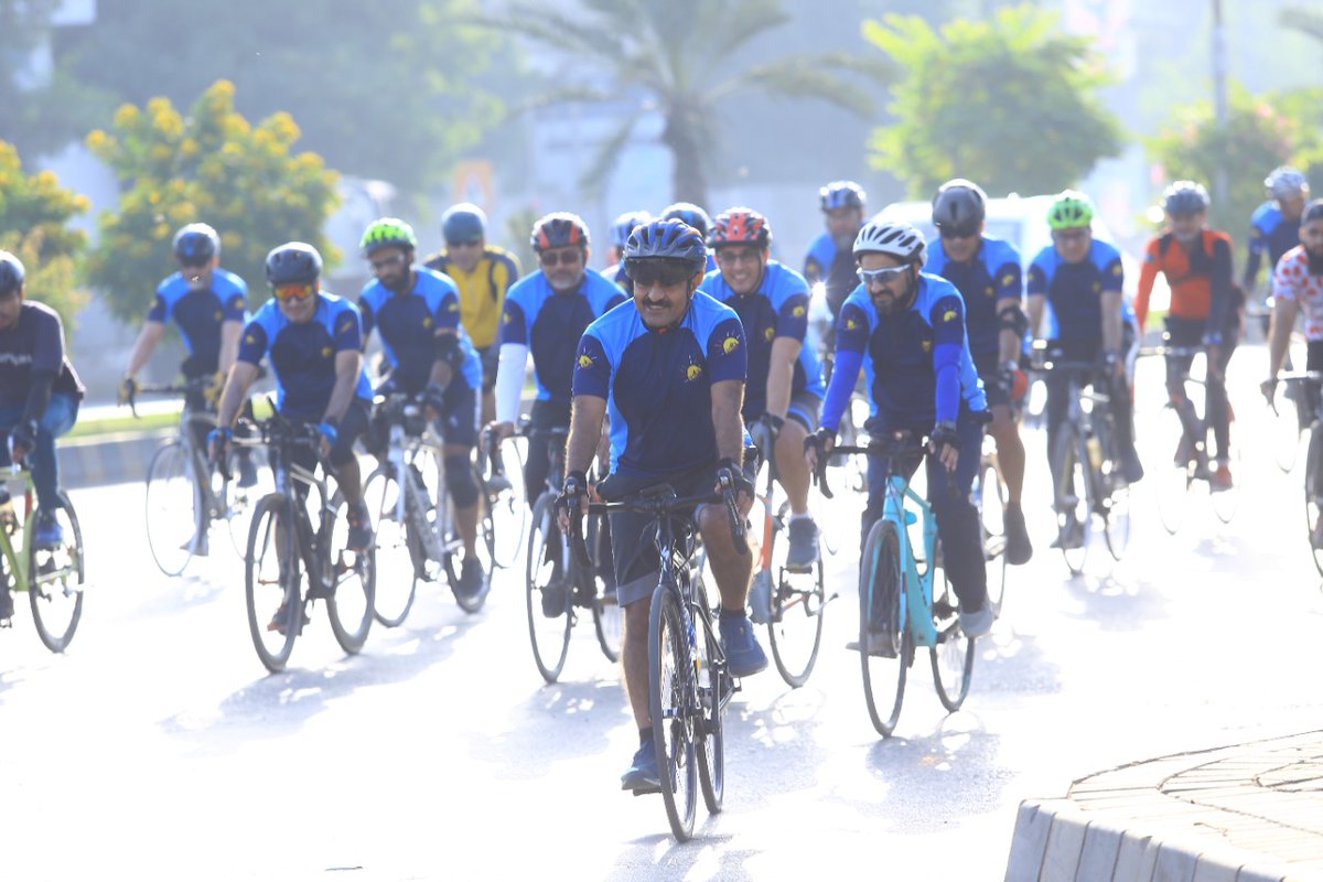 hinasafi's tweet photo. The kind of lifestyle we're having, healthy activities like cycling needs to be a part of our routine. Kudos to Tabba heart for organising a healthy heart cycling activity this #WorldHeartDay in #Karachi. ๐ด
#tabbahearthealthyride
#useheartforeveryheart
#tabbadilkebaat https://t.co/I7vAV7sBOY