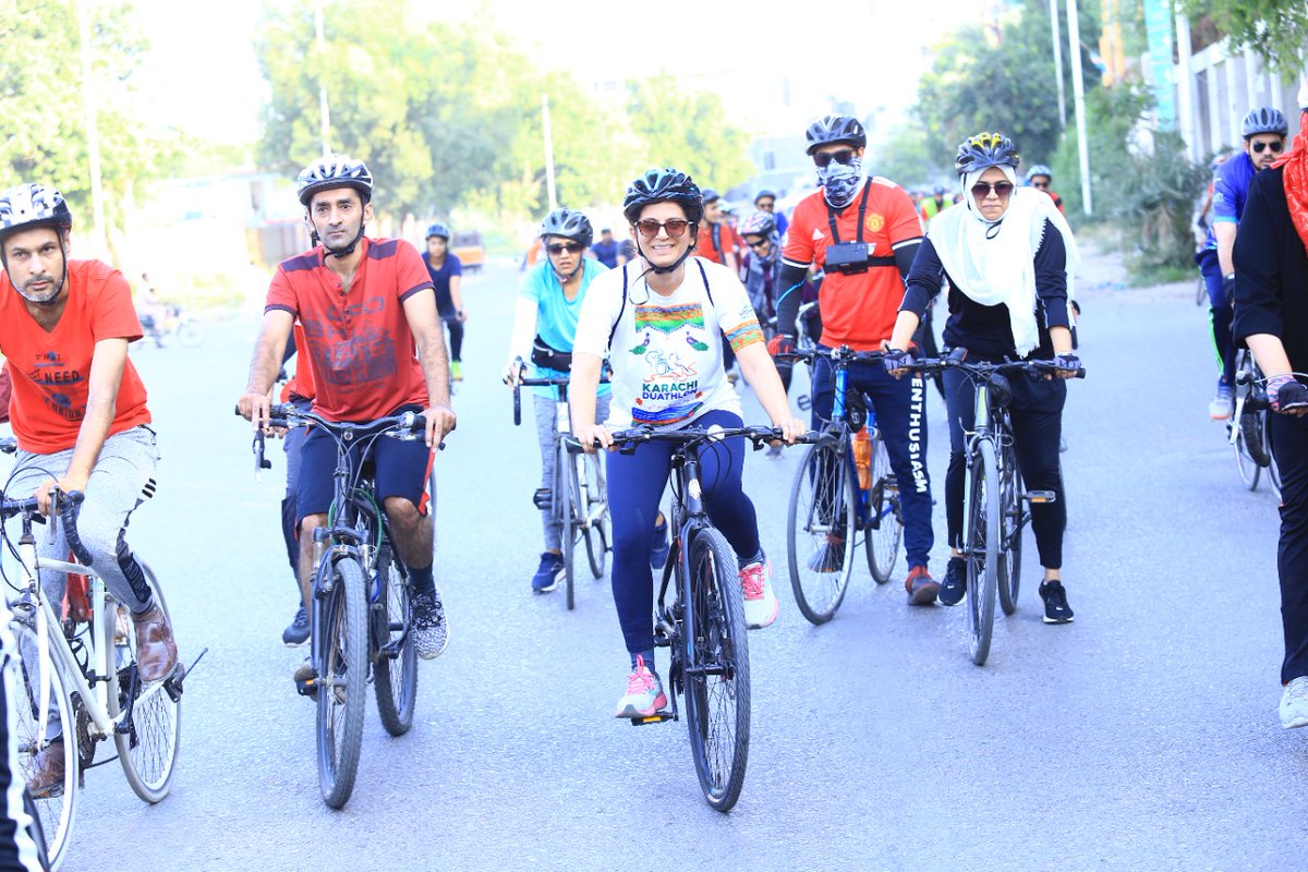 hinasafi's tweet photo. The kind of lifestyle we're having, healthy activities like cycling needs to be a part of our routine. Kudos to Tabba heart for organising a healthy heart cycling activity this #WorldHeartDay in #Karachi. ๐ด
#tabbahearthealthyride
#useheartforeveryheart
#tabbadilkebaat https://t.co/I7vAV7sBOY