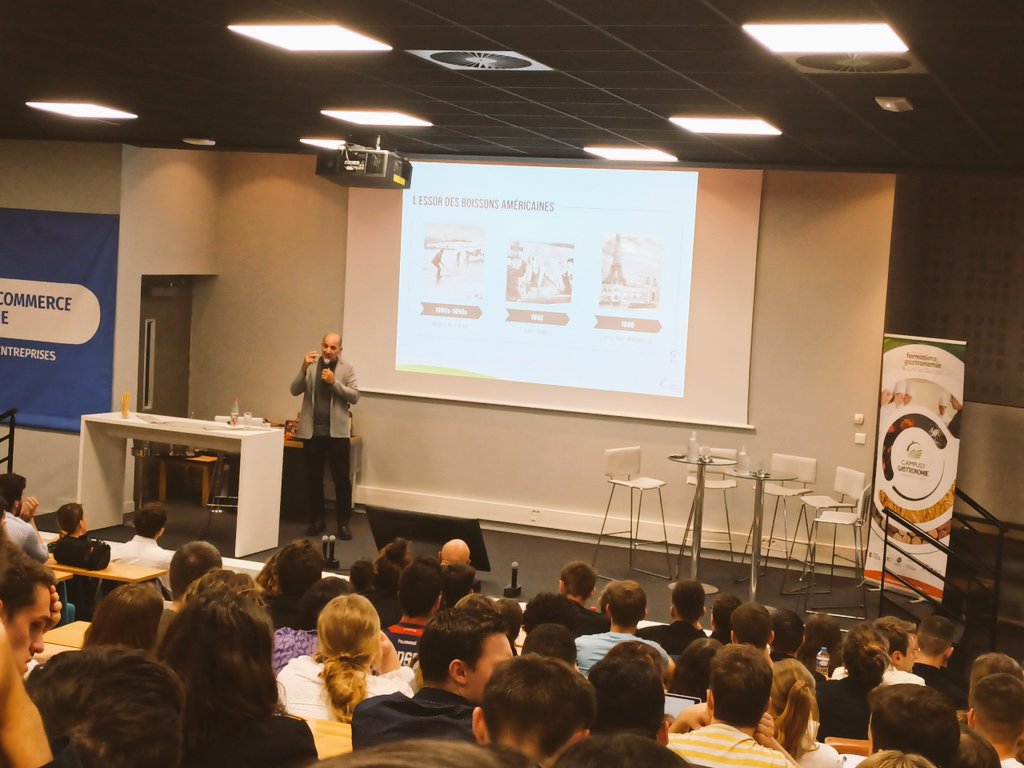 Fernando Castellon, auteur du #Larousse des cocktails : le 1er cocktail est apparu en 1806 #Rentree2022 gourmande @CDLgastronomie