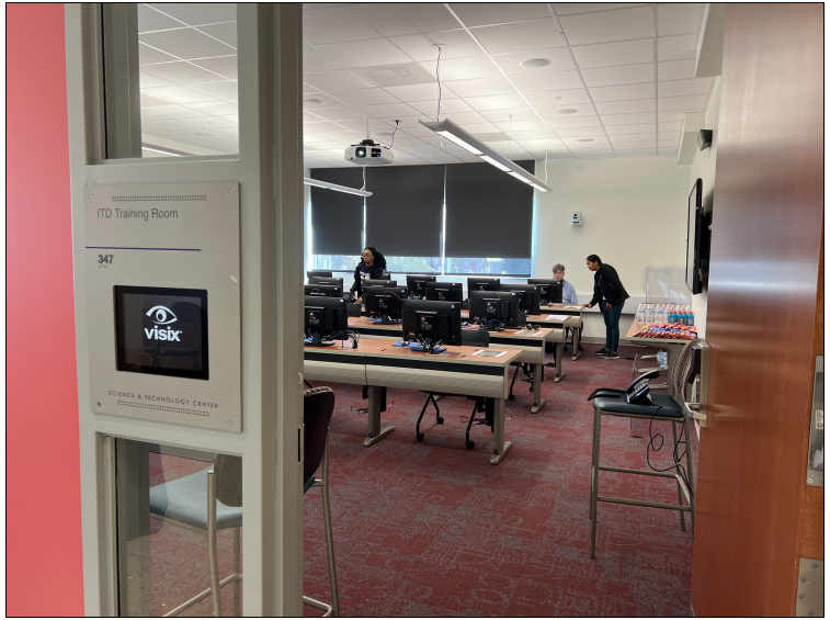 CoppinStateTech's tweet image. Hey Faculty and Staff, today is our "Digital Play Day 2022" come join us in STC 347 today 10/11 until 2 PM #csutech #digitalplayday