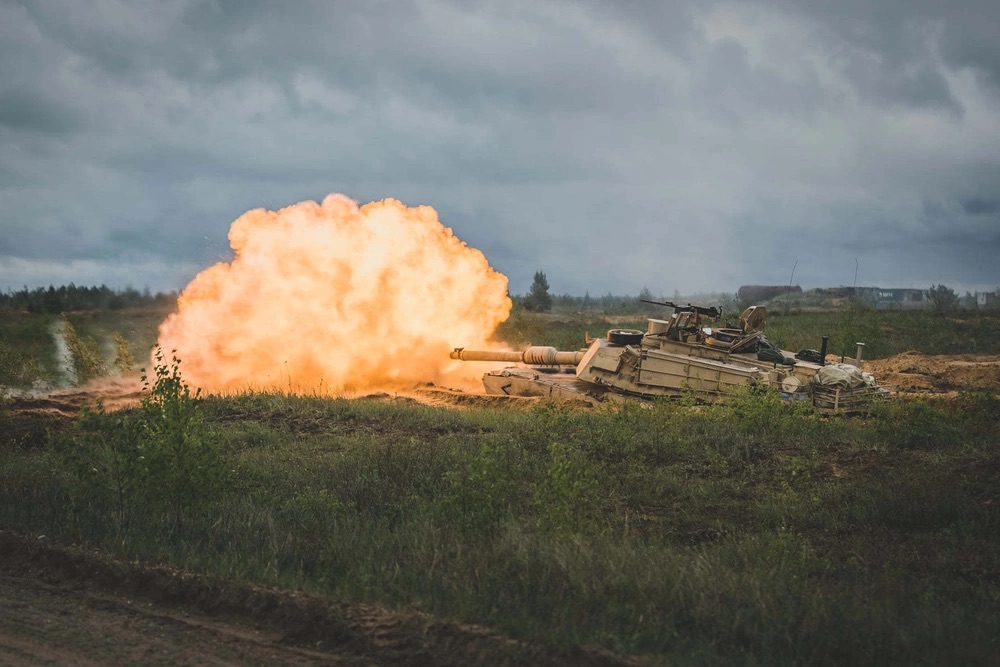 1stCavalryDiv's tweet photo. Here comes the boom this #TankTuesday 💥
#LiveTheLegend | #WeAreTheCAV | #CAVLethal | #Abrams | #WhoDidYouInspireToday | https://t.co/UnPeGAMtz8