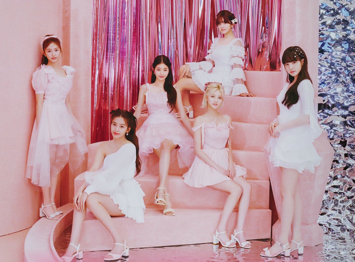 FezJPB_WAAEPY08?format=jpg&name=large