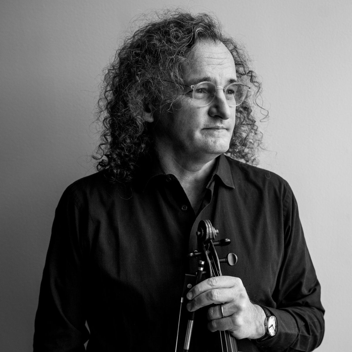 We're just 2 weeks away from welcoming <a href="/MHayesmusic/">Martin Hayes</a> (<a href="/TheGloaming1/">The Gloaming</a>) and the Common Ground Ensemble to <a href="/gohbelfast/">Grand Opera House, Belfast</a> for an evening of Irish traditional music, jazz, avant-garde &amp; cutting-edge contemporary classical! 

Don't miss it - belfastinternationalartsfestival.com/event/martin-h… #BIAF22