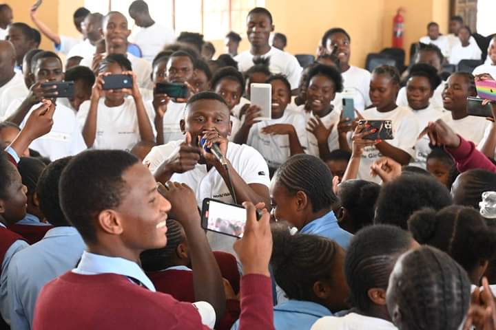 WorldVisionZamo's tweet photo. @WorldVisionZamo, in collaboration with the Zambian government and partner organisations has commemorated this year's International Day of the Girl (#IDG2022) in Chongwe district.
@WorldVision Zambia brought together children from #Pemba, #Mwinilunga and #Chongwe districts. https://t.co/eqUtd59RsJ
