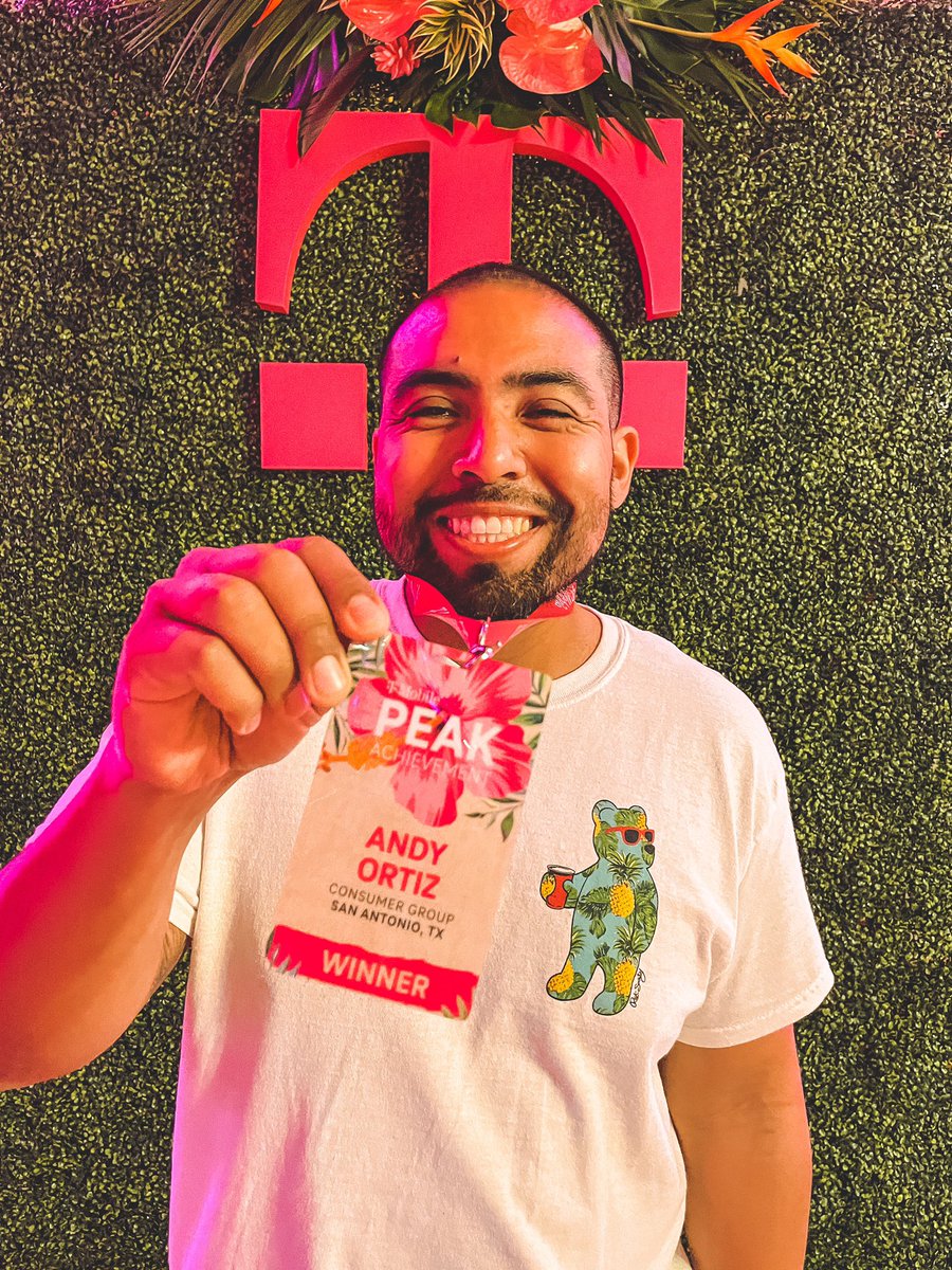 JonFreier's tweet photo. (1/2) Today, I'm honored to spotlight @TMobile Retail Store Manager Andy Ortiz, who shares why #HispanicHeritageMonth is important to him. Andy recalls his family's story of making a 1500+ mile journey from El Salvador to the US in hopes for an opportunity at a better life. https://t.co/IfImaec8vJ