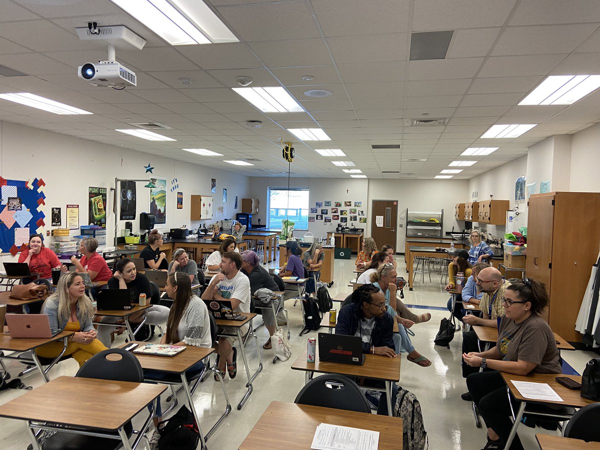 Day 2 of LISD Continuous Improvement Conference #LISDCIC. A room full of educators sharing ideas for mentoring &amp; growing new teachers, and I am here for it!