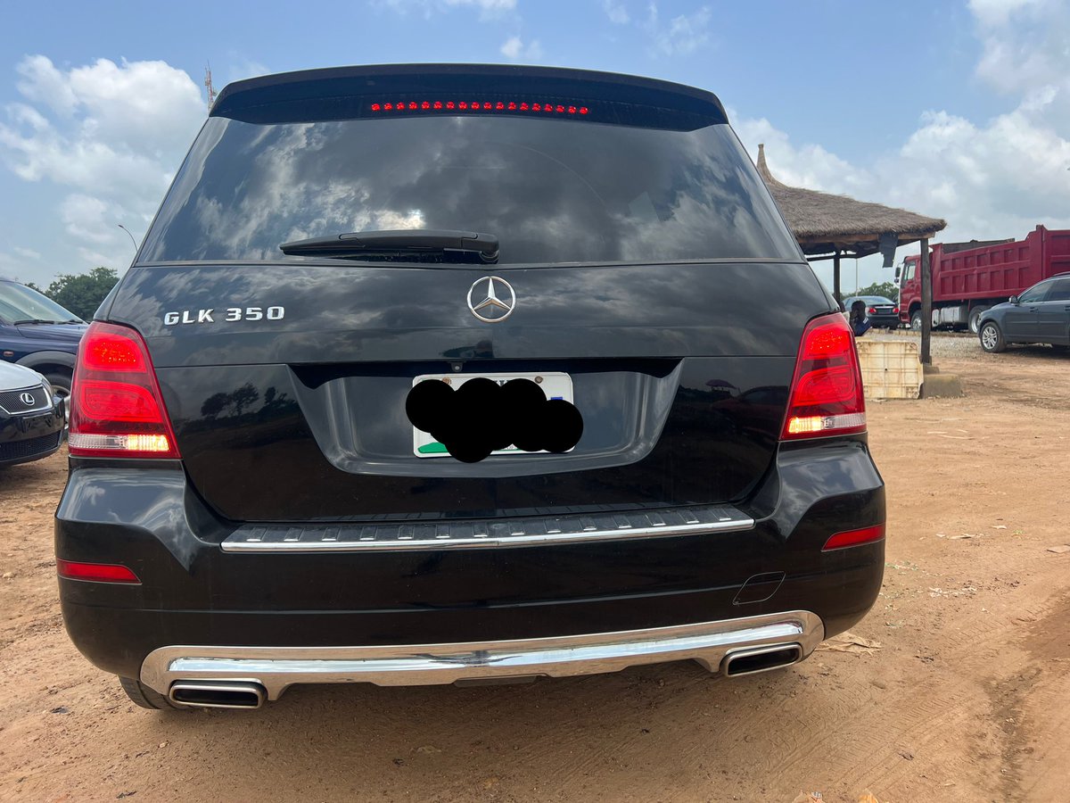 tyautos76's tweet photo. Super clean slightly used as good as direct belgium 2015 Mercedes Benz GLK350
Fullest option; Keyless, Panoramic roof, Reverse camera, power boot.
👉Price: 11 million negotiable
👉Kindly 📞 08065119924 for inspection and more details 
#abujacars #glk350 #AbujaTwitterCommunity https://t.co/HtPSZVAe3E
