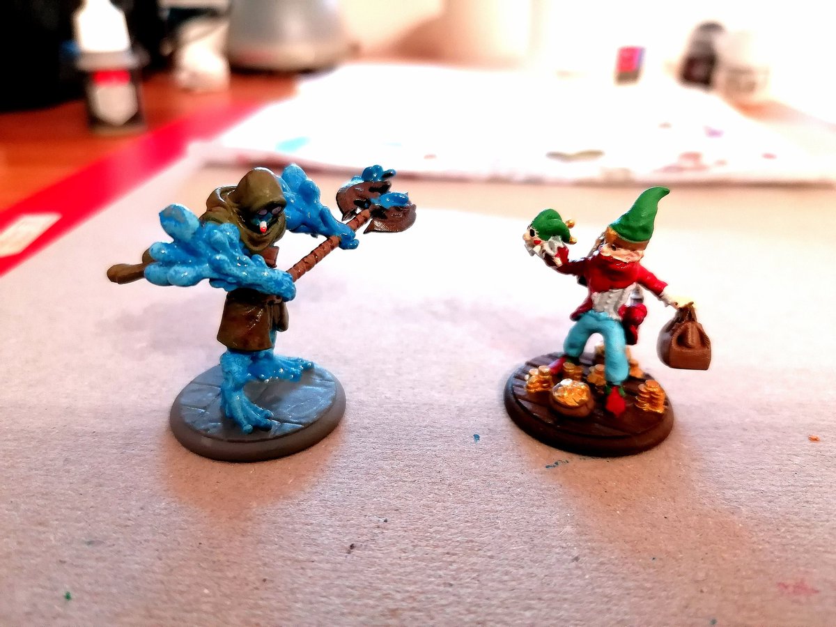 the_Puppetguy's tweet photo. Sup everyone, I painted some more #miniatures one of them is yours truly "The Puppetguy", the other one is a plasmoid I want to play one day. #DnD #ttrpgfamily #miniaturepainting https://t.co/zyeyTtsAST