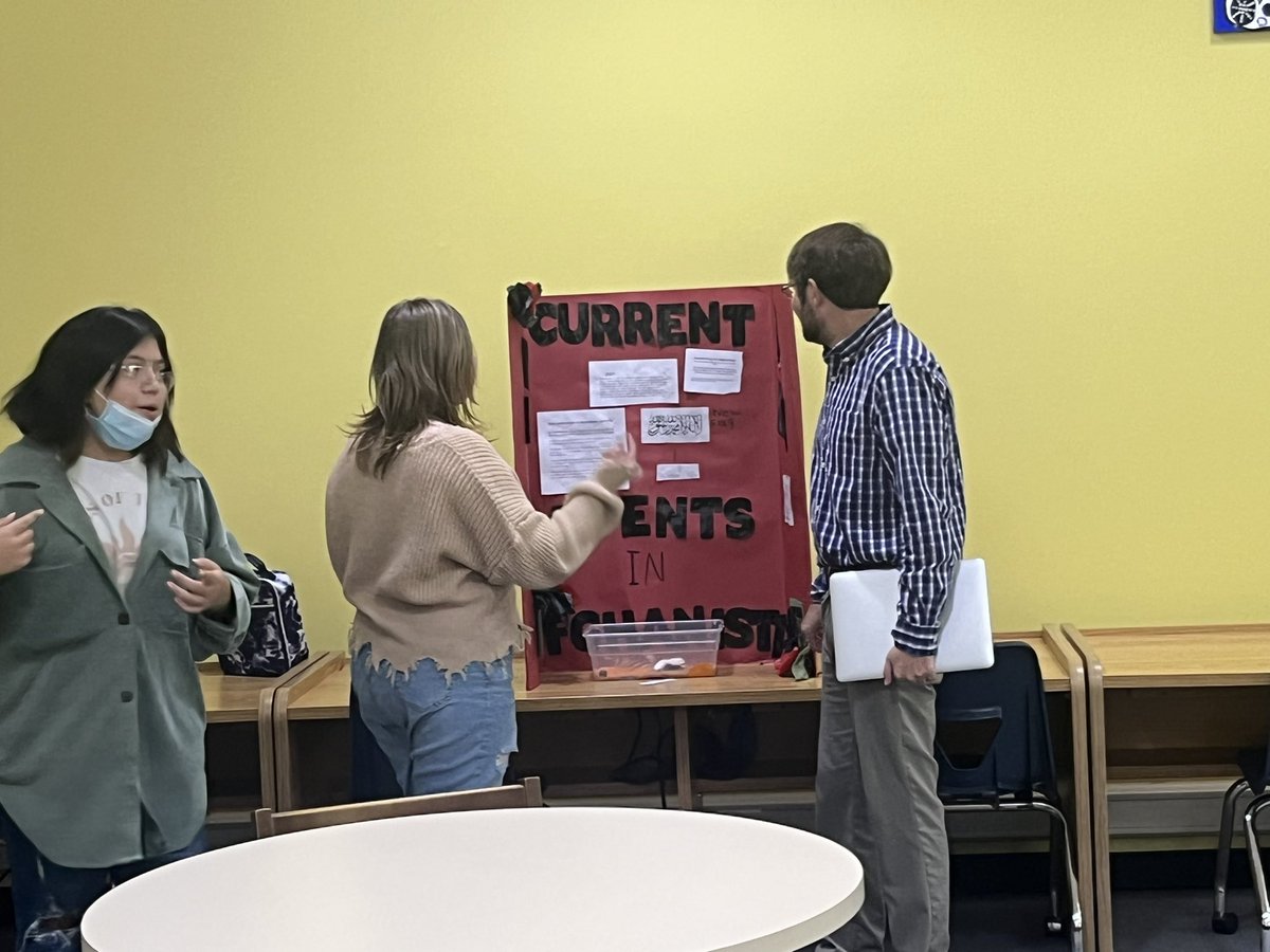 Booksaredivine's tweet photo. 9/11 Patriot’s Day Research projects and ground Zero by A. Gratz @lms_knights @BurkeCoSchools @bcpsncmedia https://t.co/jEzQuuNRIL