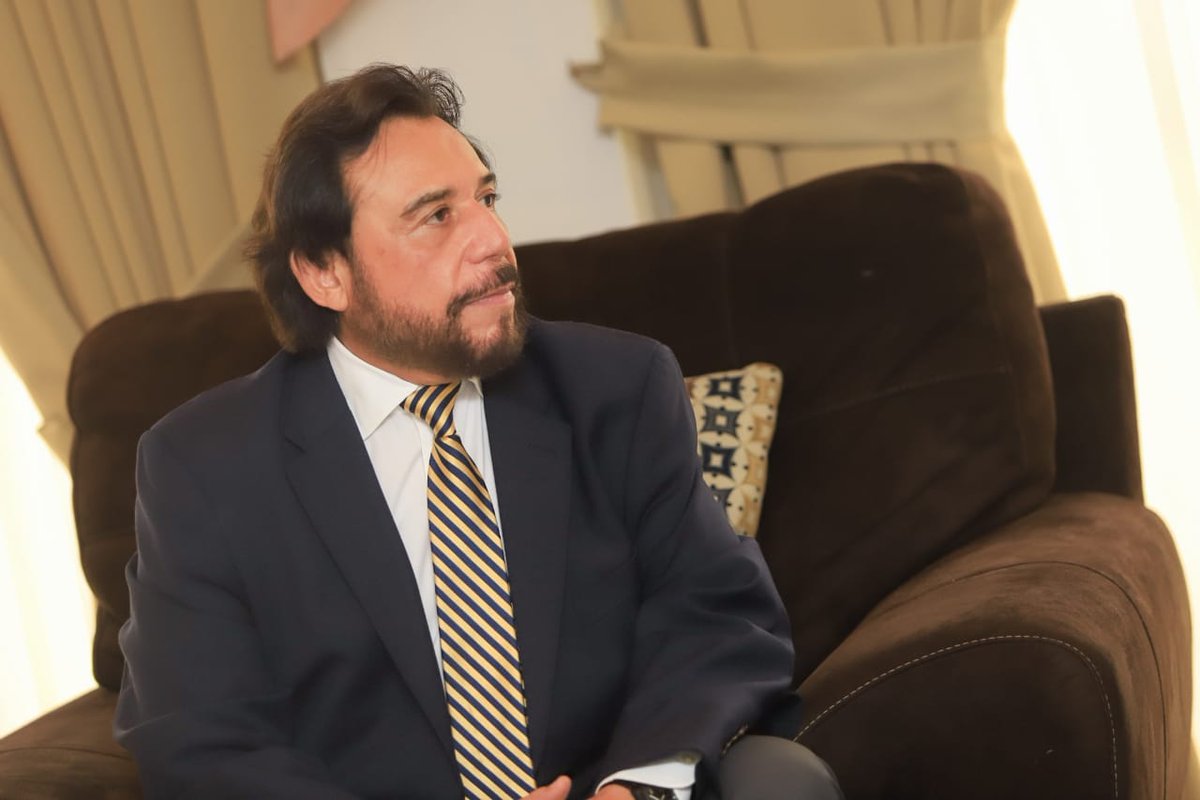 VCpresidenciaSV's tweet photo. #ESIAP| El Vicepresidente @fulloa51 señaló en el encuentro que se ha propuesto que la función pública sea colocada como un elemento Constitucional para que esta garantice el buen ejercicio de la misma y que se traduzca en bienestar a los salvadoreños. https://t.co/dMg7lWKkFW