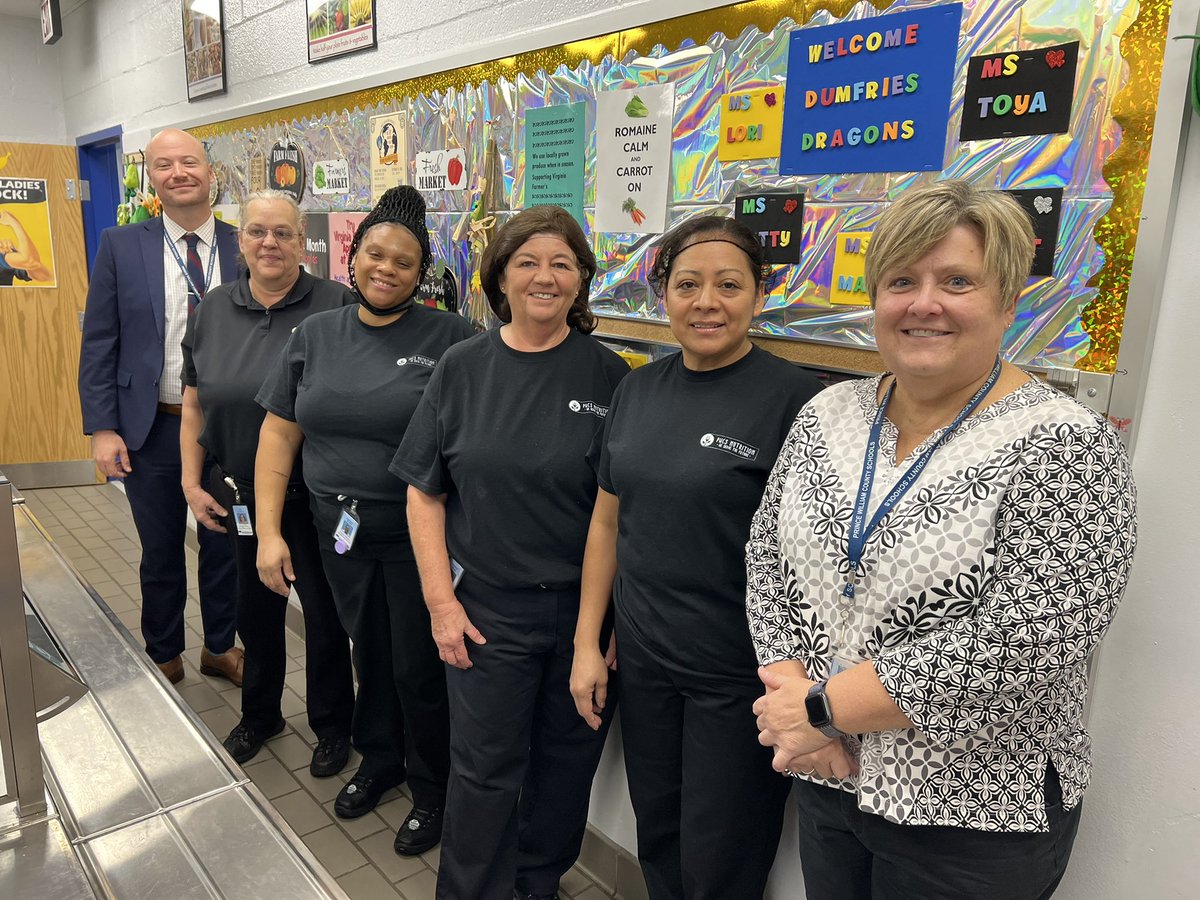 PWCS Nutrition (@pwcsnutrition) on Twitter photo Our Director enjoyed eating #SchoolLunch with kindergartners at <a href="/triangletigers/">Triangle Tigers</a> today! He also visited the teams at <a href="/GrahamParkMS/">Graham Park Middle</a> and @DumfriesES! #WhereIsTheBoss Our Director enjoyed eating #SchoolLunch with kindergartners at <a href="/triangletigers/">Triangle Tigers</a> today! He also visited the teams at <a href="/GrahamParkMS/">Graham Park Middle</a> and @DumfriesES! #WhereIsTheBoss