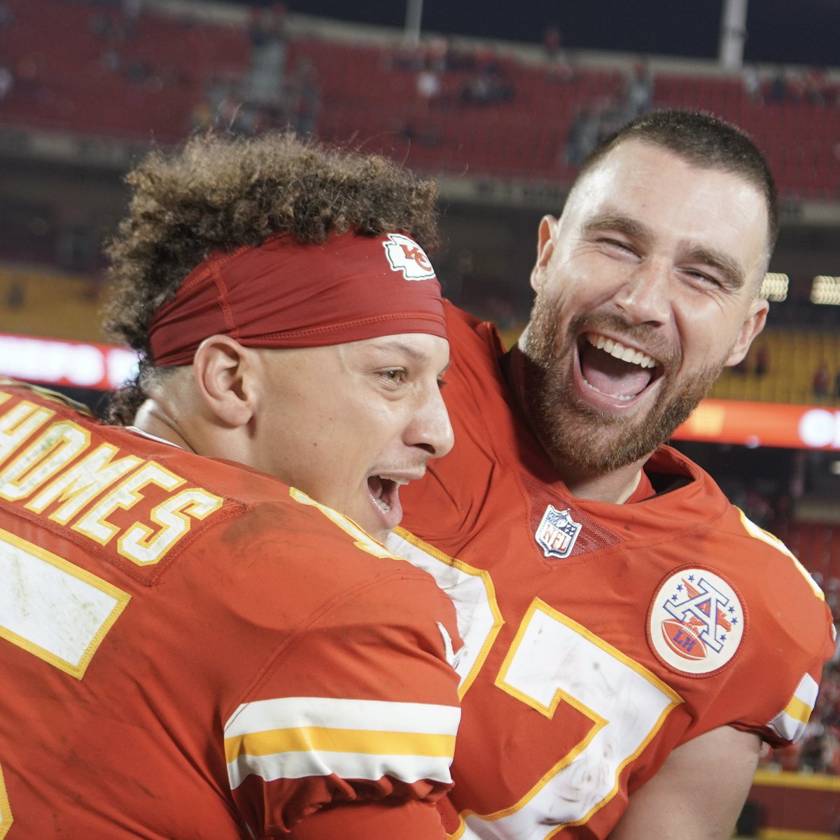 NFLonCBS's tweet photo. Receiving TDs among TEs since 2015

Travis Kelce                 61
Rob Gronkowski         38
Zach Ertz                     36
Eric Ebron                    35
Jimmy Graham            34 https://t.co/HXrrAYaYEw