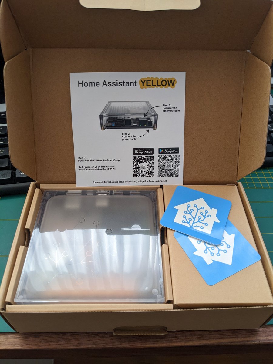 Using <a href="/home_assistant/">Home Assistant</a> for years, just now I got my first stickers.. and the Home Assistant Yellow ofcourse! 😜