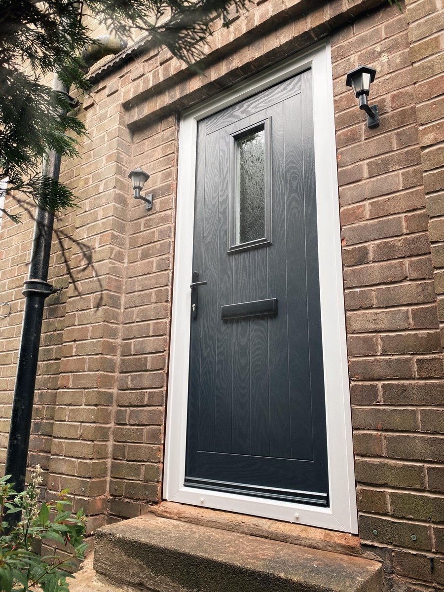 Xtremedoor1's tweet photo. Our Cottage 1 #door is the perfect way to give your #property some #farmhousestyle #cottagevibes https://t.co/JC3Q0RQRxD