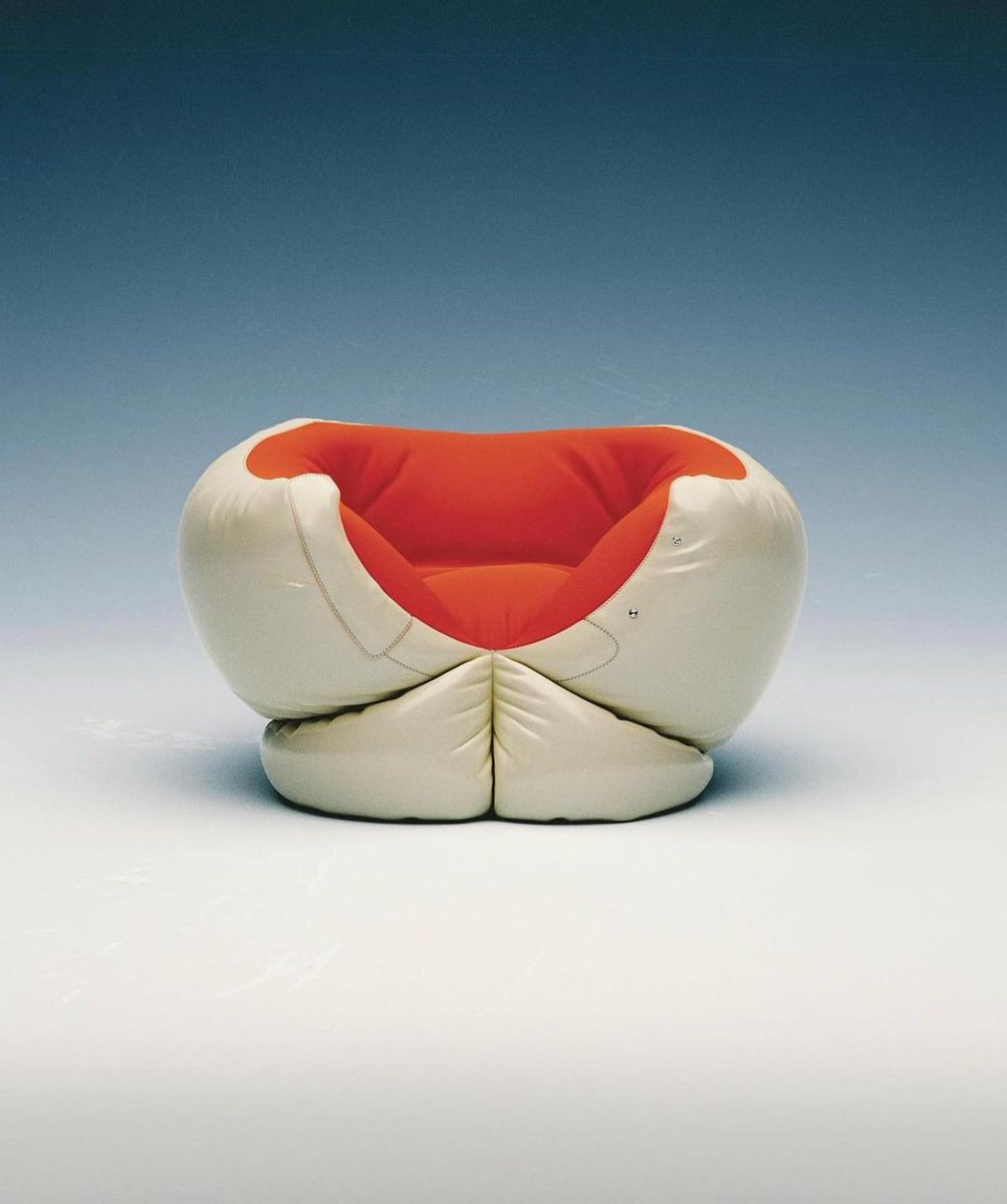 iso_inn's tweet photo. Modular chairs designed by Tom Hancocks, 2022 https://t.co/eYCo2mnhHm