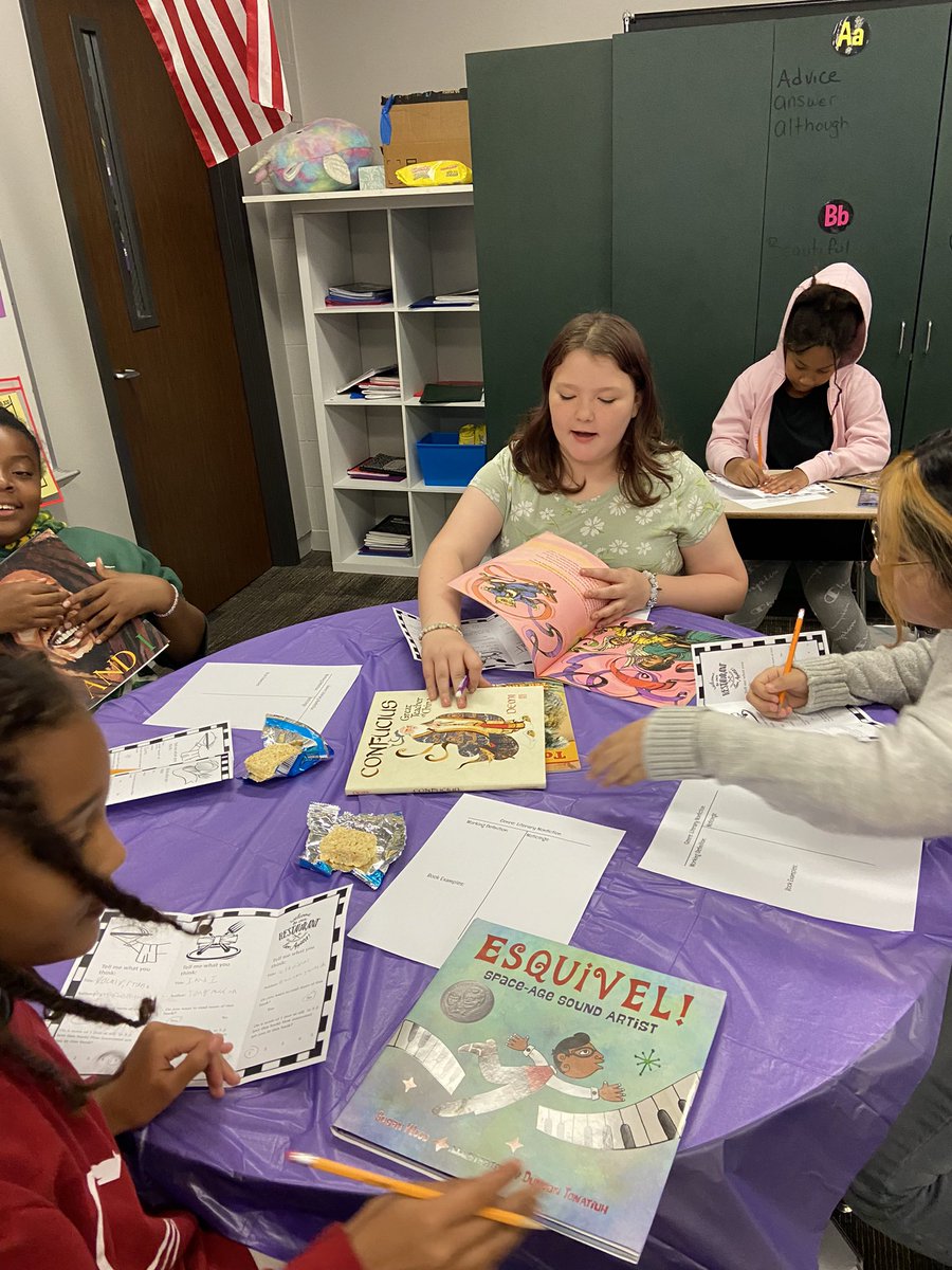 MrsReid18's tweet photo. Enjoying snack and tasting some good literary nonfiction books! @GwenL98 @HumbleISD_HE https://t.co/DYJbpy32kC