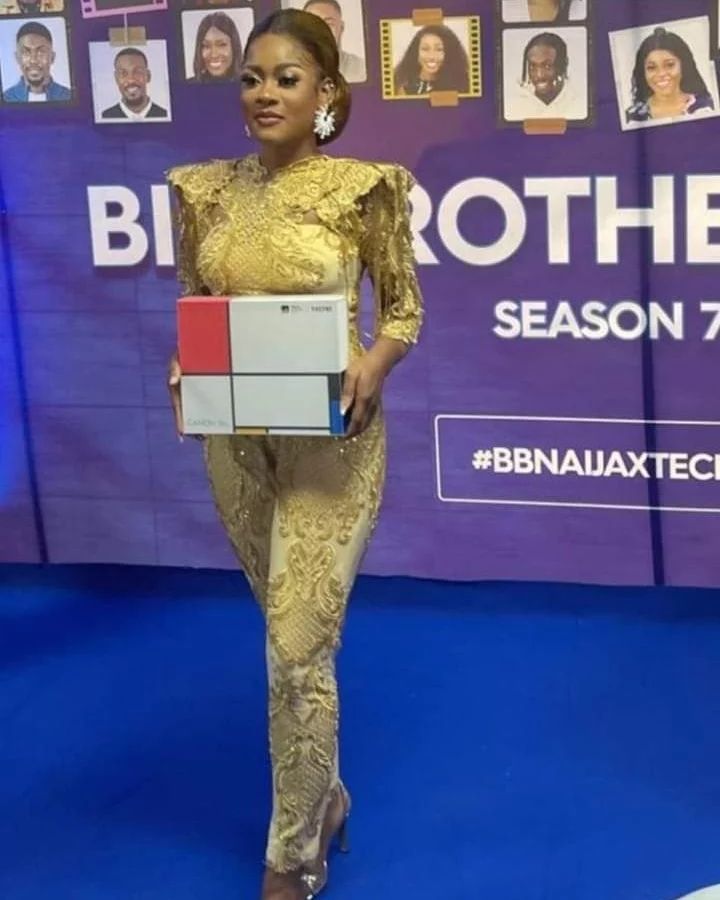 ViqsBlog's tweet photo. #groophy
#bellabbnaija
#shellabbn
#phynabbn
#bellabbn
#BBNaija https://t.co/PAo50DeRsG