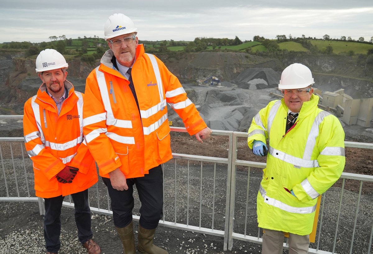 deptinfra's tweet photo. Infrastructure Minister @JohnODowdSF has continued his series of engagements with important stakeholders, today meeting with the Mineral Products Association Northern Ireland (@MPANIreland ) at Temple Quarry in Lisburn.
More: https://t.co/E3mtUYLmAQ https://t.co/KYoVMBeOEl