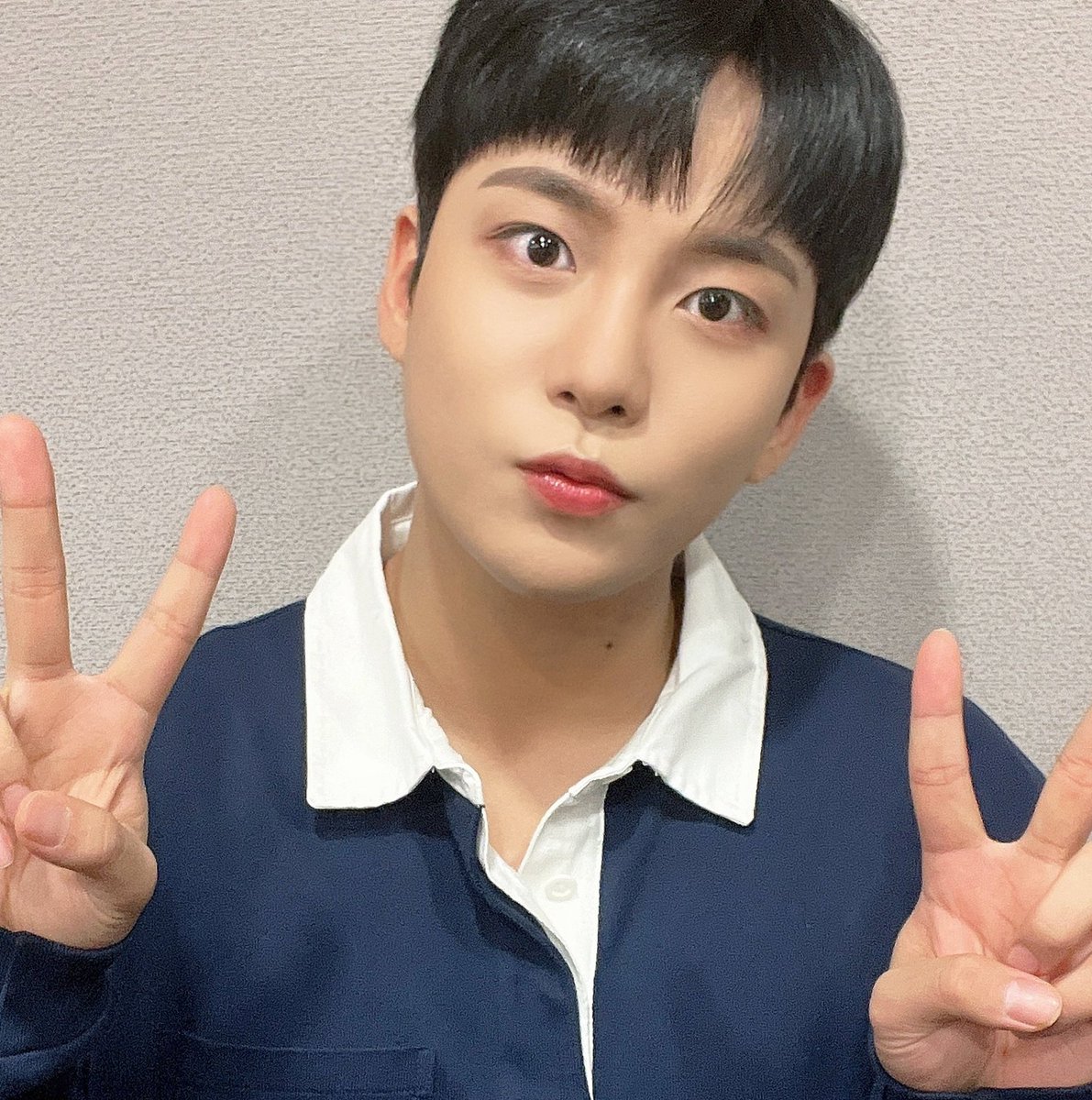 İki yaşına girdi benim bebegim

#GoldenVoiceJonghoDay