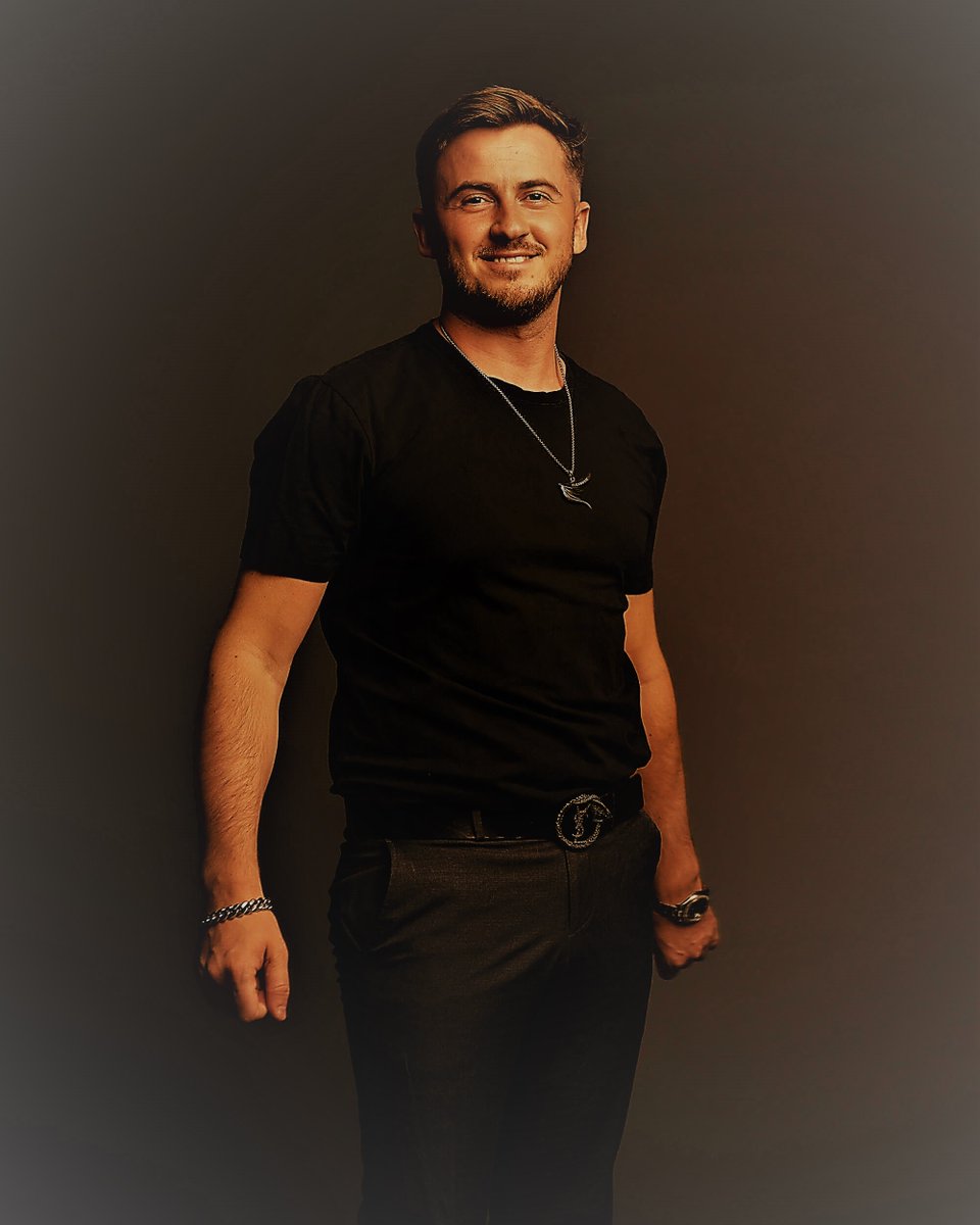 Jimilian/Fouli/Kasper Gross kommer i eksklusivt fælles show til Paletten 28.10.22 - stærkt begrænset antal billetter - køb på bit.ly/3Evb2Iw  #jimilian #viborg #koncert #Palettendk #vierviborg #viborgfolkeblad #vibkat #kaspergross