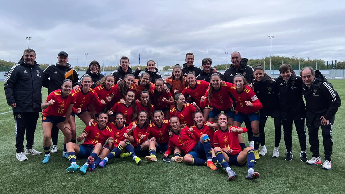 ✌️✌️✌️ 3 victorias en 3 partidos

⚽️ 15 goles a favor

🥅 0 en contra

🇪🇸 La Selección Española Femenina de Fútbol sub-19 completa una impecable primera ronda de clasificación para el Europeo.

🔗 bit.ly/Cronica110b
