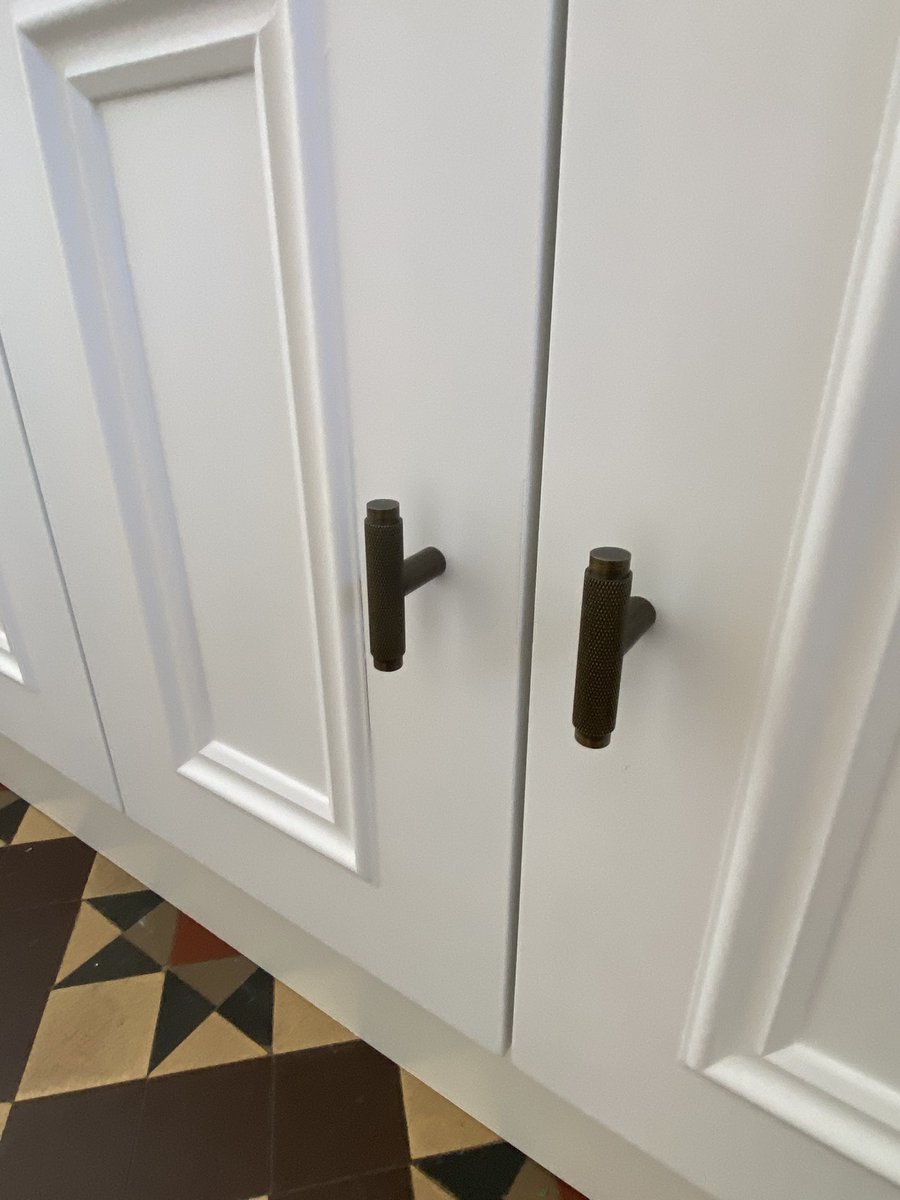 Hallway solution fitted today for a home in #shorehambysea All primed ready for hand painting. Handles by <a href="/plankhardware/">Plank Hardware</a> 👌 #cabinetmakerwestsussex #hallwaycupboard