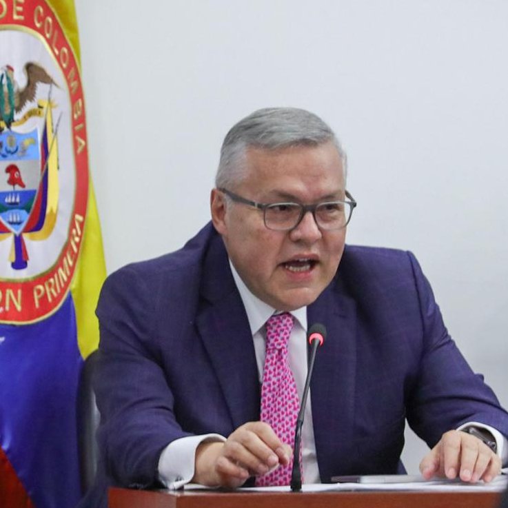 MinjusticiaCo's tweet photo. “Estamos dando una muy buena noticia al país con esta aprobación en 1️⃣er debate del proyecto de Acto Legislativo que crea la Jurisdicción Agraria y Rural. Es cumplimiento del Acuerdo de Paz, es un compromiso con nuestra población campesina, con las gentes de nuestras regiones”. https://t.co/DSFkthsfOz