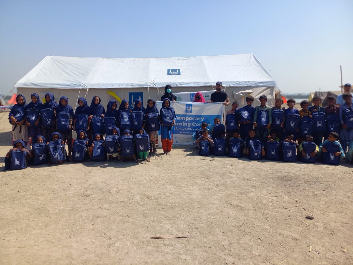 AsifSherazi17's tweet photo. 4 Temporary Learning Centers started by @IslamicReliefPK in Dadu & Qamber Shadadkot, Sindh for the children displaced and their schools are still under water. Great work by IRP Dadu team under the leadership of @noori_says. @decappeal @AbdullahAFadil https://t.co/T7faNMoivP