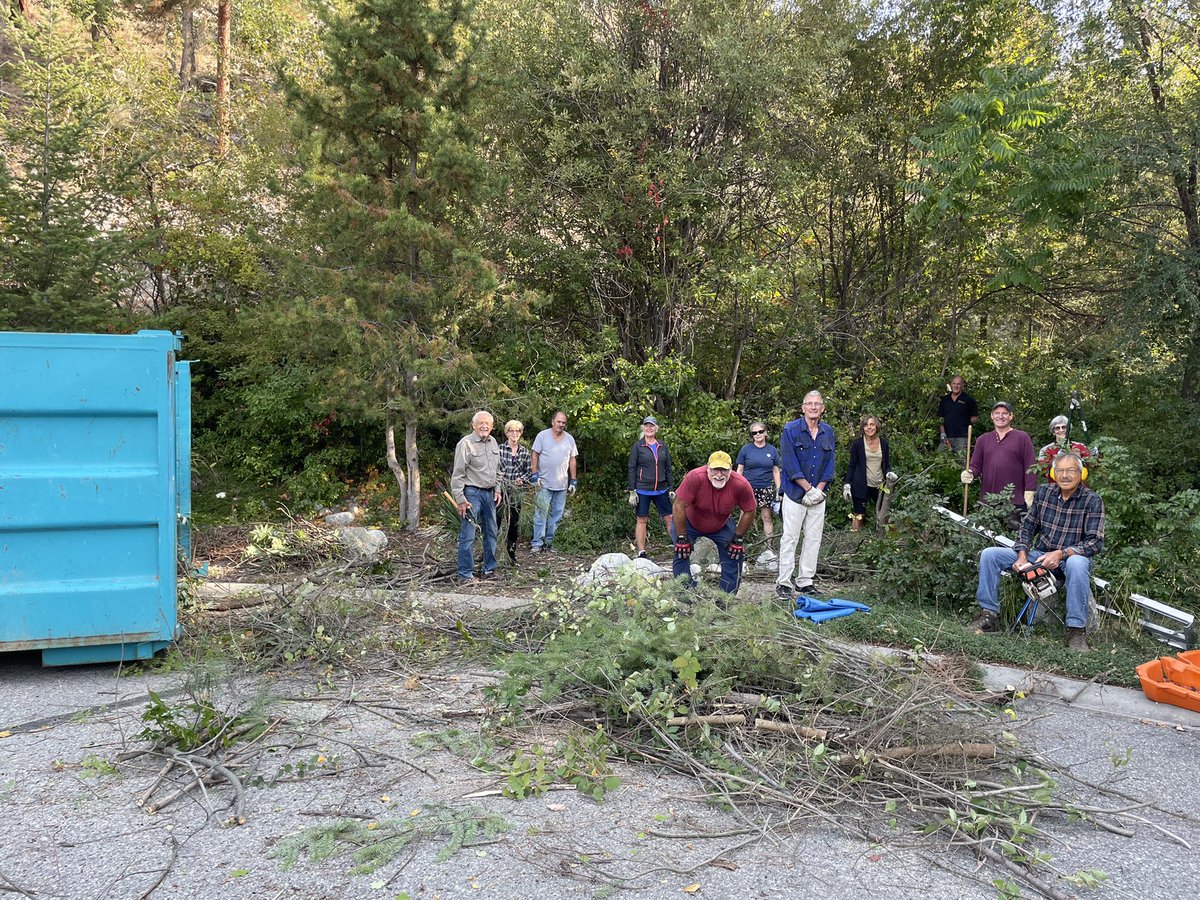 PentictonFire's tweet photo. How did you spend your Thanksgiving long weekend? This neighbourhood worked together to clean up a shared space by removing dead debris and low lying coniferous branches. 

#FireSmartBC #FireSmart #wildfires #bcwildfire #ember #preparedness #beprepared #cleanup #fuelmitigation https://t.co/ywSK2sdFps