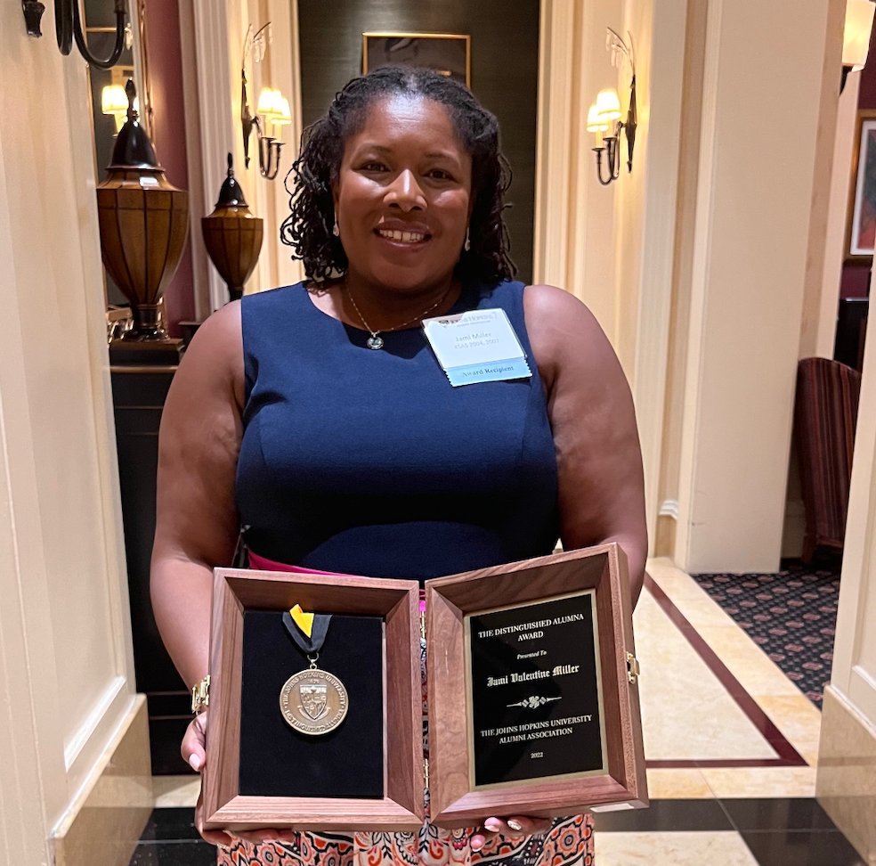 Jami Valentine Miller, 2007 PhD graduate, has received a 2022 JHU Distinguished Alumna Award 🎉 She started the website African American Women in Physics @Aawip_com a site that honors women who have paved the way to inspire future physicists! Congrats @DrJamiV!
