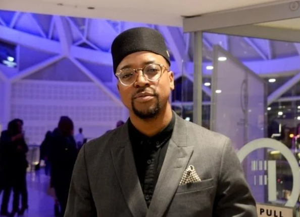 dailysunsa's tweet photo. Maps gets up close and personal with local icons!
https://t.co/DaHIY8ry0w
#MzansiIcons
#MapsMaponyane https://t.co/82VEaSTl3B