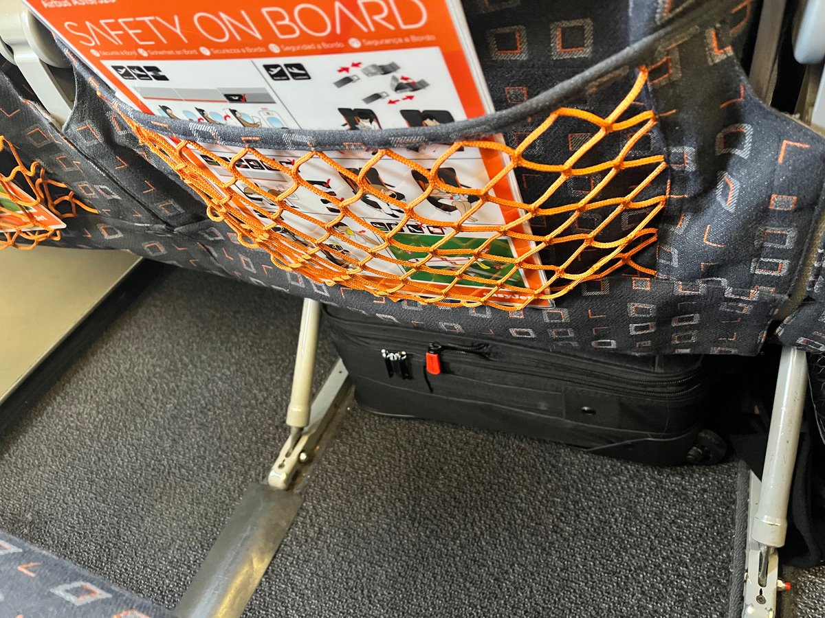 mouse0512's tweet photo. @easyJet Why was I charged £24 at the gate on my flight from Bham to Glasgow due to my hand luggage when clearly my bag fitted comfortably under the seat as stated on your own website. Also I used the app cabin bag checker prior to flying &amp; this confirmed the bag was acceptable! https://t.co/KaG5Fkpywm