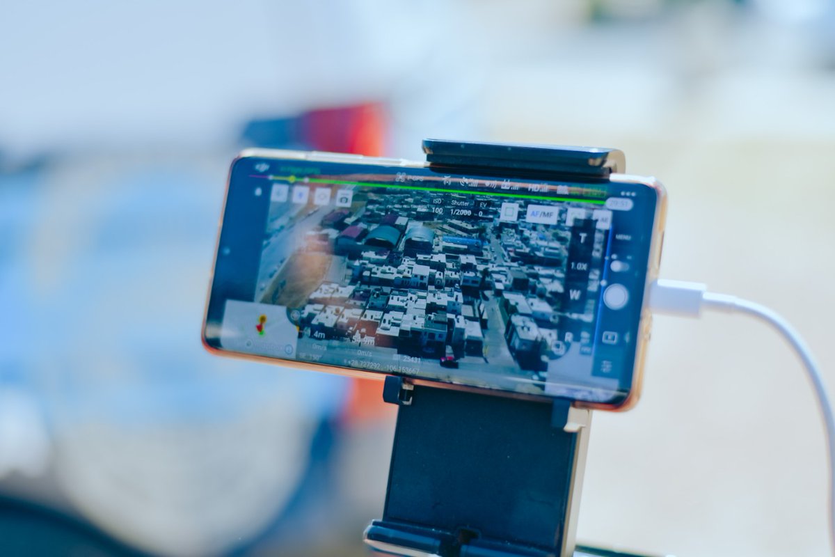 chihuahuampio's tweet photo. Recuperamos más de 260 vehículos 🚗 con reporte de robo, a través de la DSPM 👮🏻‍♀️ y el equipamiento tecnológico con el que cuenta como las cámaras de #PECUU 🎥, también se realizaron detenciones de probables responsables de robo. Con estas acciones hacemos un #ChihuahuaCompetitivo. https://t.co/SxmmR3xkyE