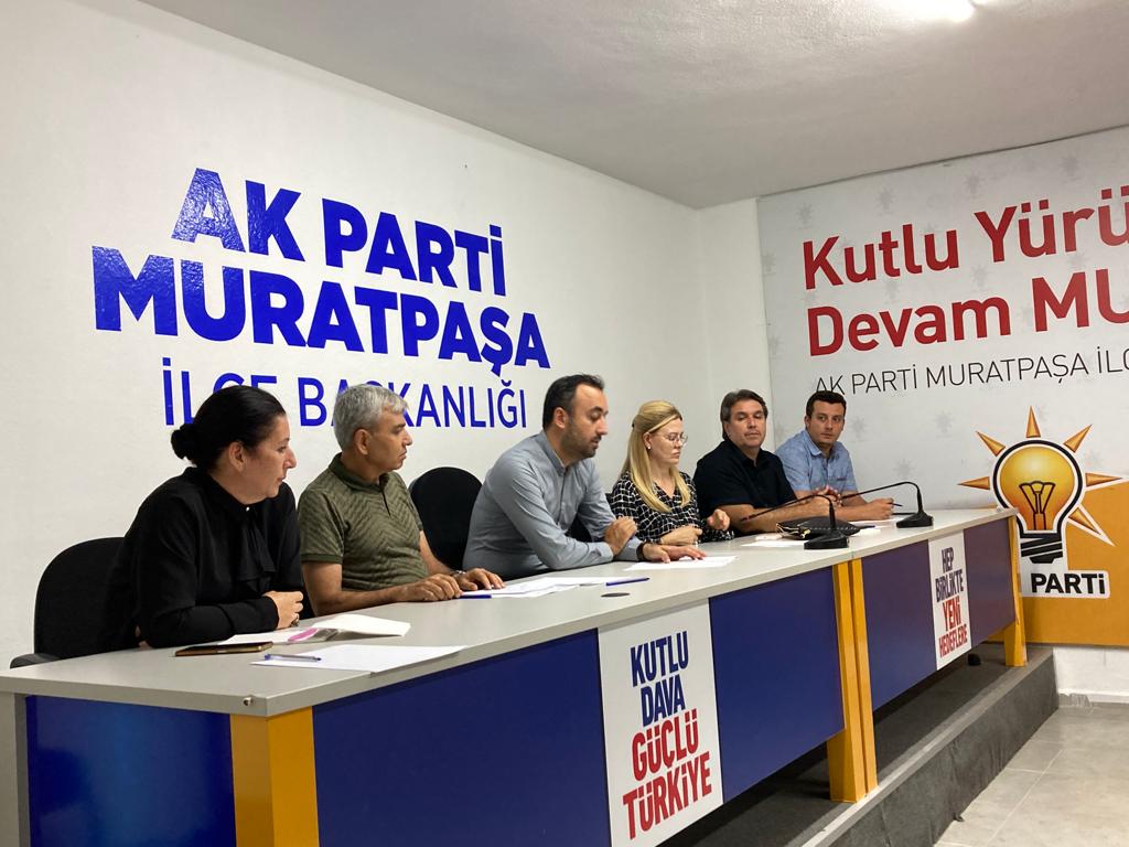 📌 Haftalık Olağan İlçe Yönetim Kurulu Toplantımızı İlçe Başkanımız Osman Ülker Başkanlığında gerçekleştirdik.
<a href="/ethemtas/">Av. İbrahim Ethem TAŞ 🇹🇷</a> 
@osmanulker07 
<a href="/nhlunal/">Nihal ÜNAL</a> 
<a href="/Batushn07/">Batuhan Şahin</a>